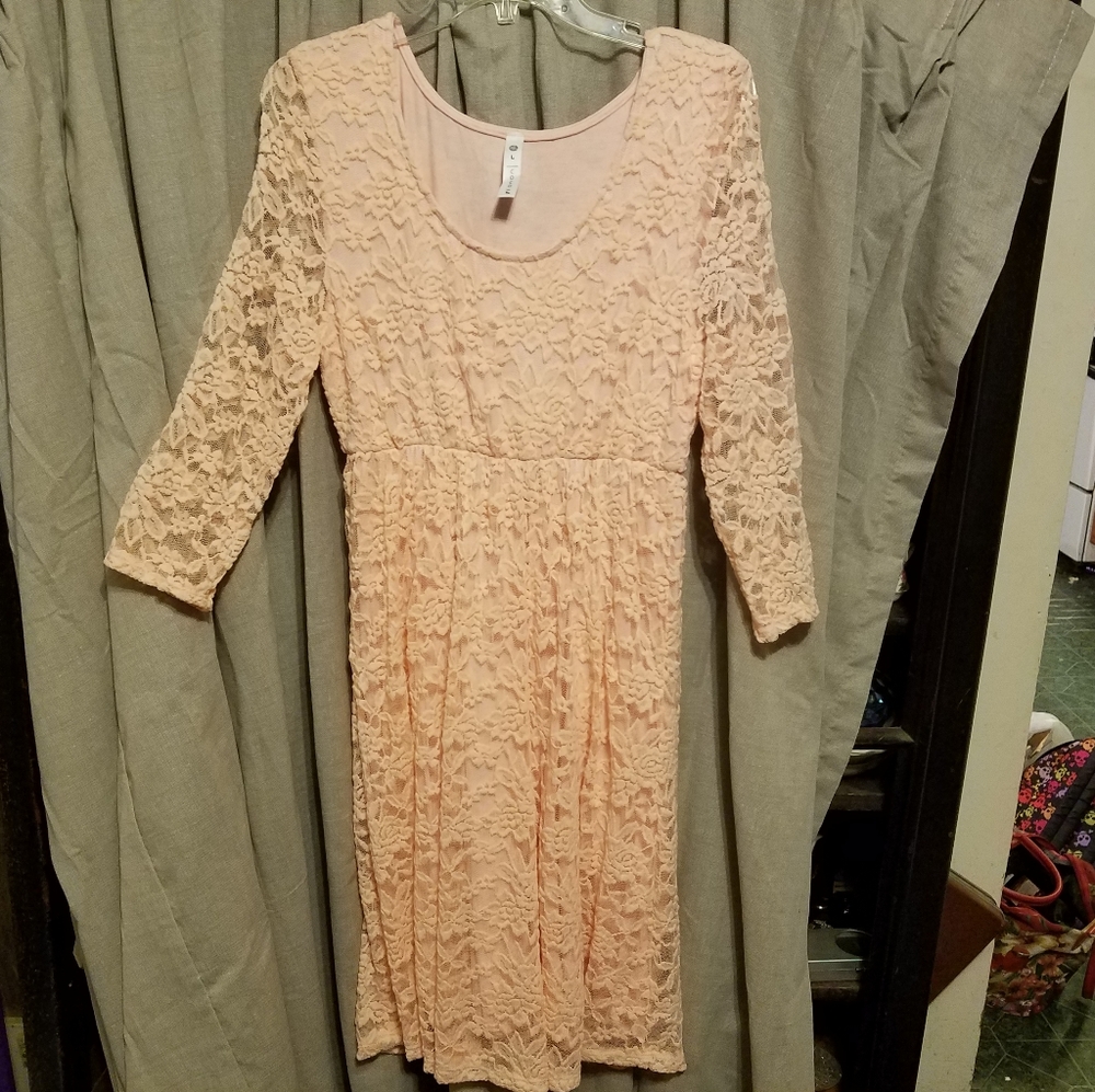 Beach Coco peach floral lacey dress size large
